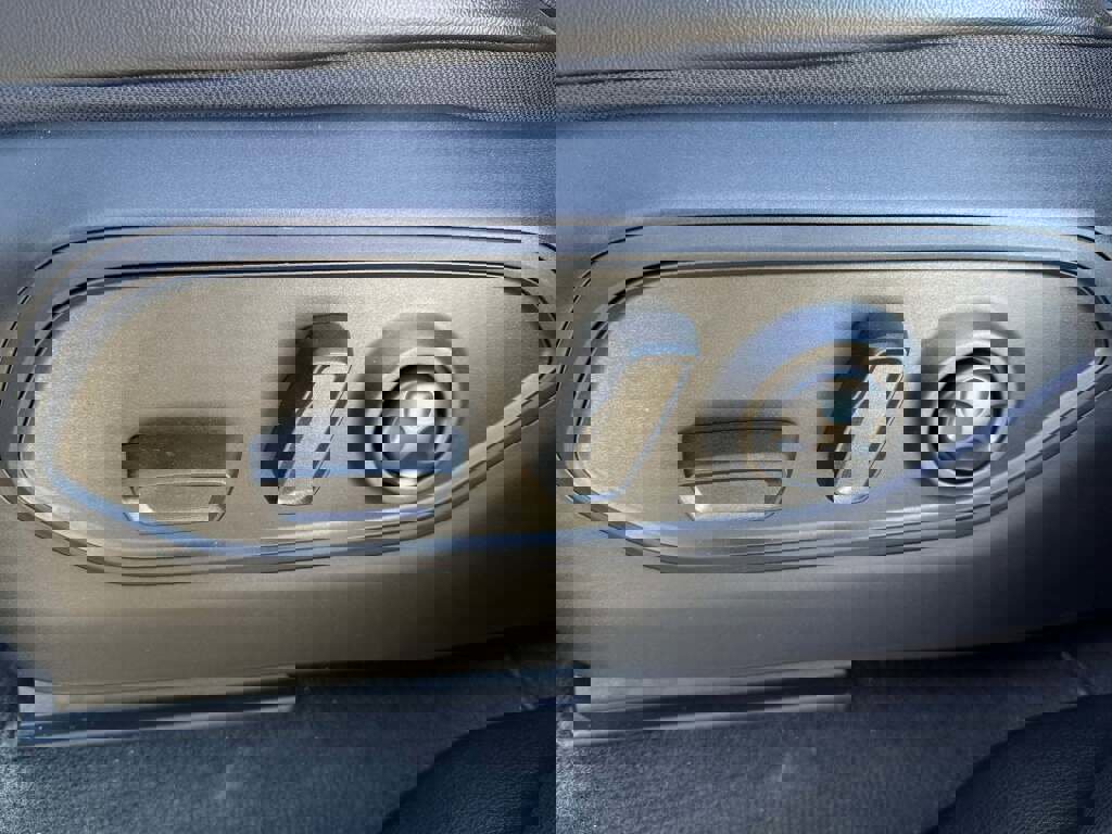 New 2025 Jeep Grand Cherokee L Limited w/ Black Appearance Package image 31