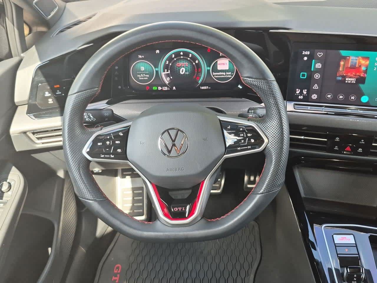 Used 2024 Volkswagen GTI SE FWD image 23
