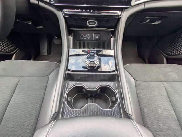 New 2026 Jeep Grand Cherokee Altitude RWD image 19