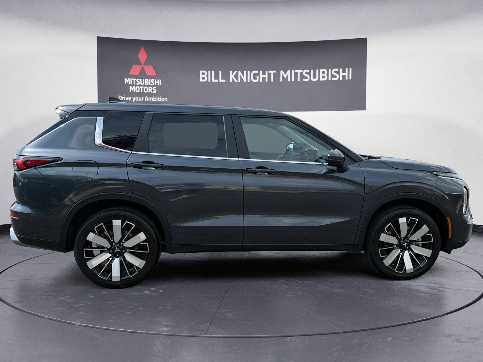 Used 2025 Mitsubishi Outlander SE AWD/4WD image 6