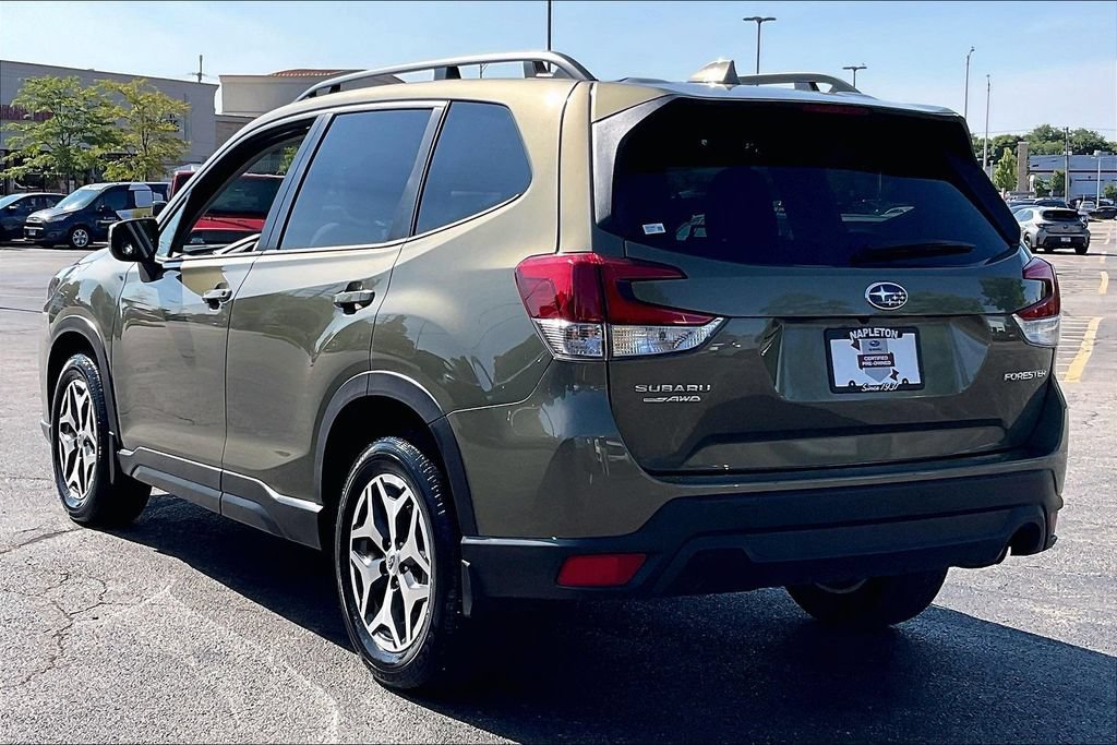 Certified 2023 Subaru Forester Premium AWD/4WD image 13