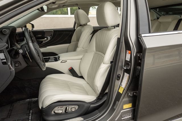 Used 2023 Lexus LS 500 image 11