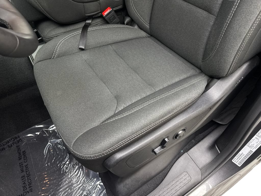 Used 2025 RAM 1500 Big Horn RWD image 31