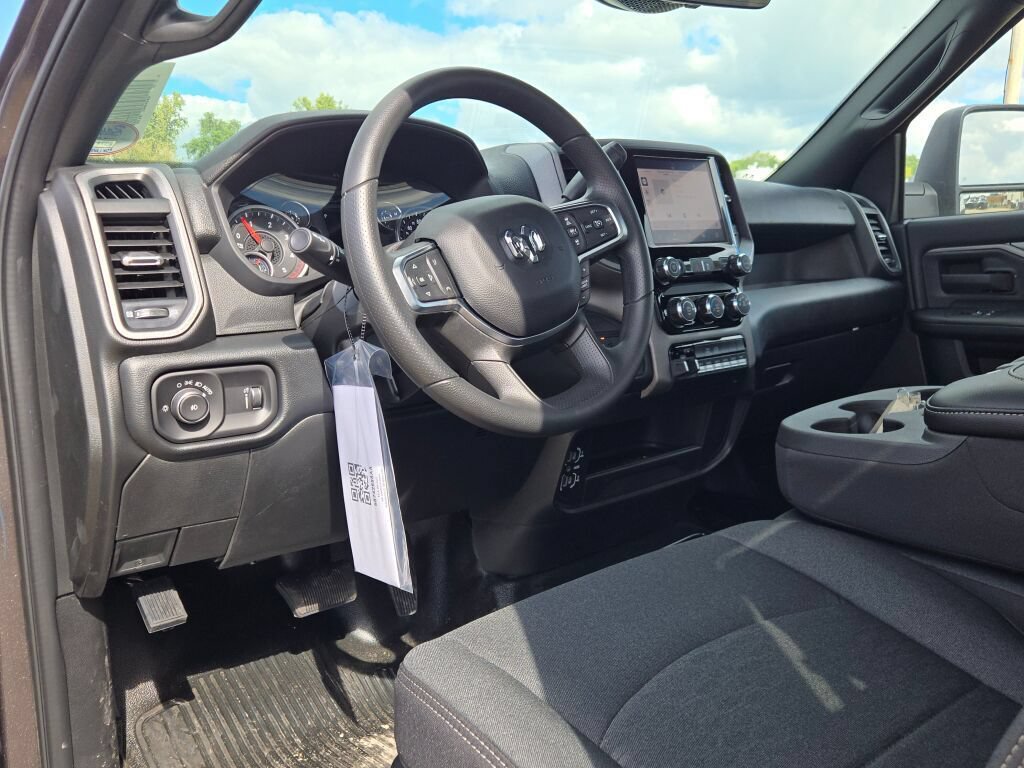 New 2026 RAM 5500 Tradesman AWD/4WD image 17