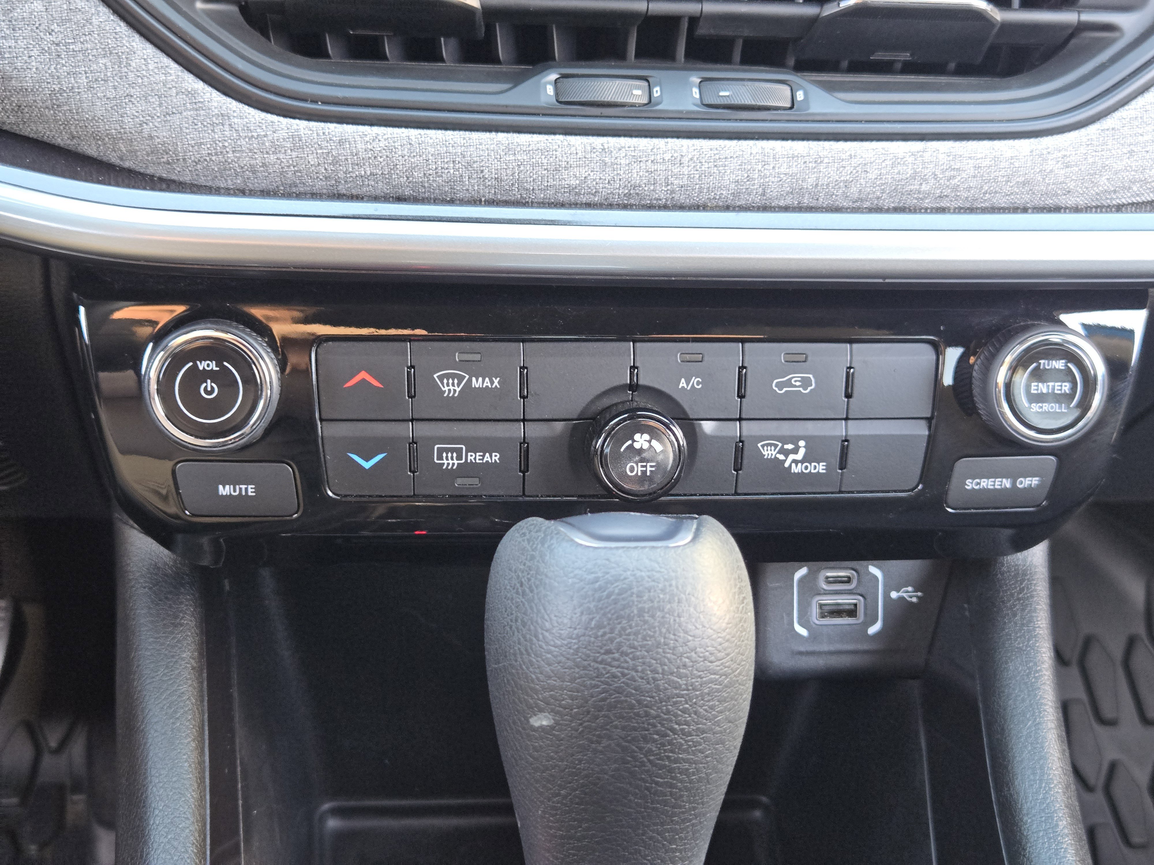 Used 2023 Jeep Compass Sport image 22