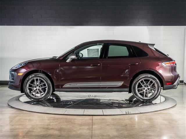 New 2026 Porsche Macan image 2