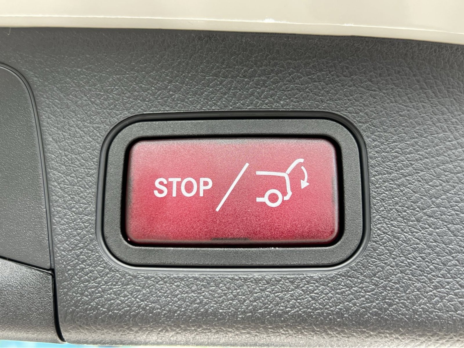 Certified 2026 Mercedes-Benz GLA 250 4MATIC image 25