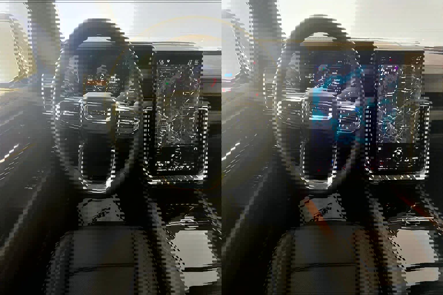 Used 2026 GMC Yukon Denali w/ Sun & Power Step Package image 7