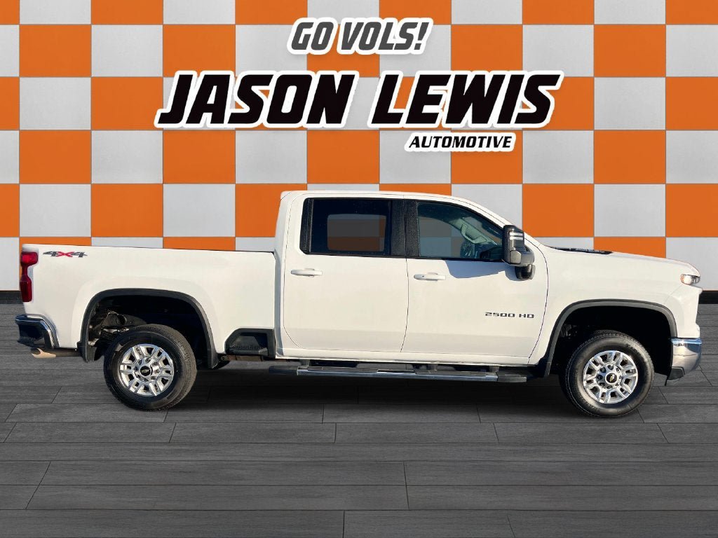 Used 2025 Chevrolet Silverado 2500 LT w/ Convenience Package AWD/4WD image 2