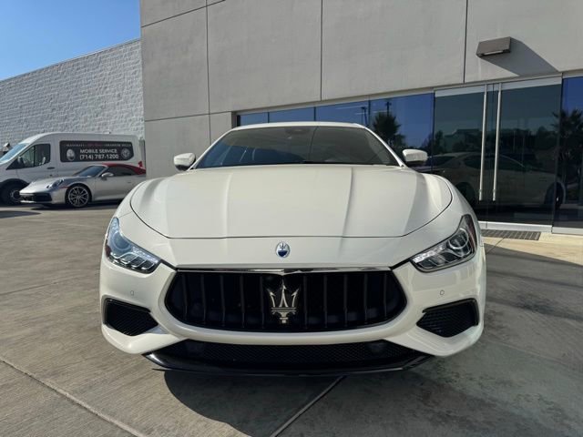 Certified 2022 Maserati Ghibli Modena Q4 AWD/4WD image 3