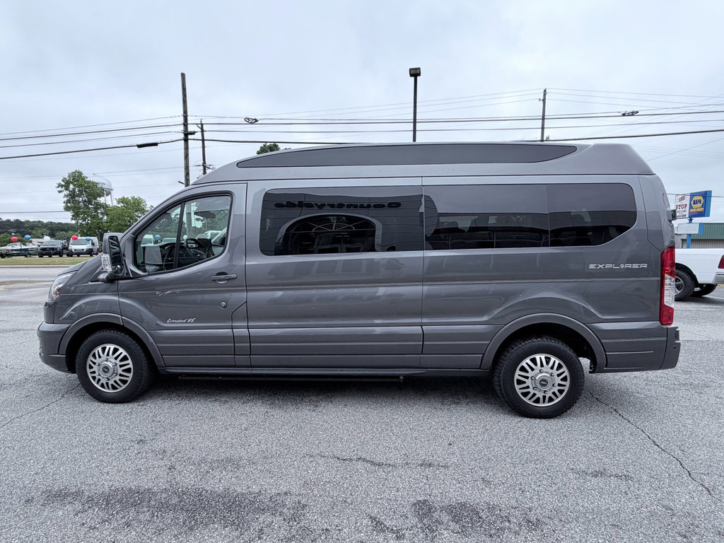 Used 2022 Ford Transit 150 Low Roof AWD image 3
