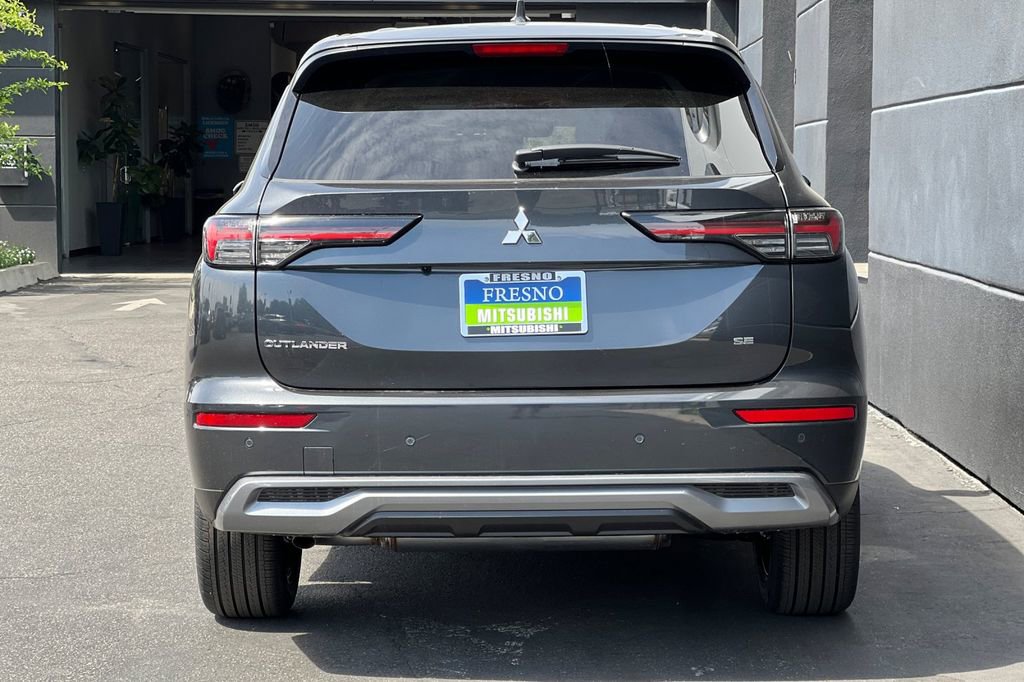 New 2026 Mitsubishi Outlander SE FWD image 6