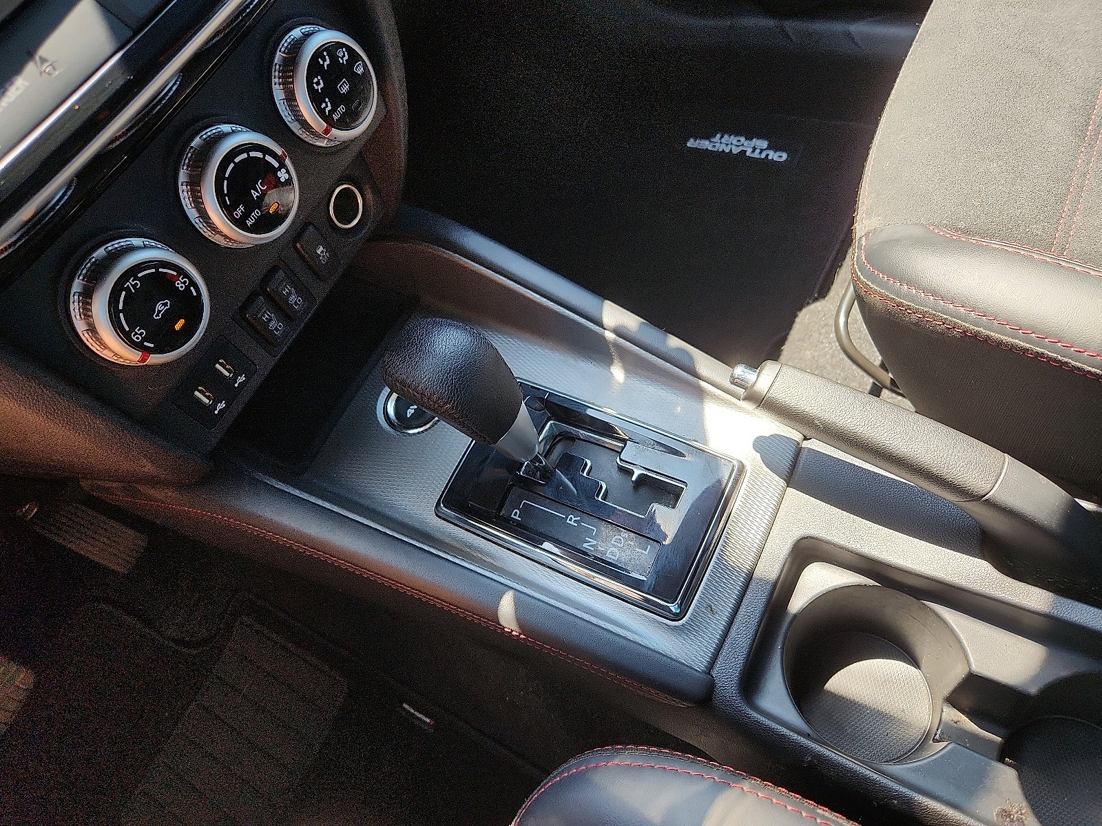 Used 2024 Mitsubishi Outlander Sport SE image 16