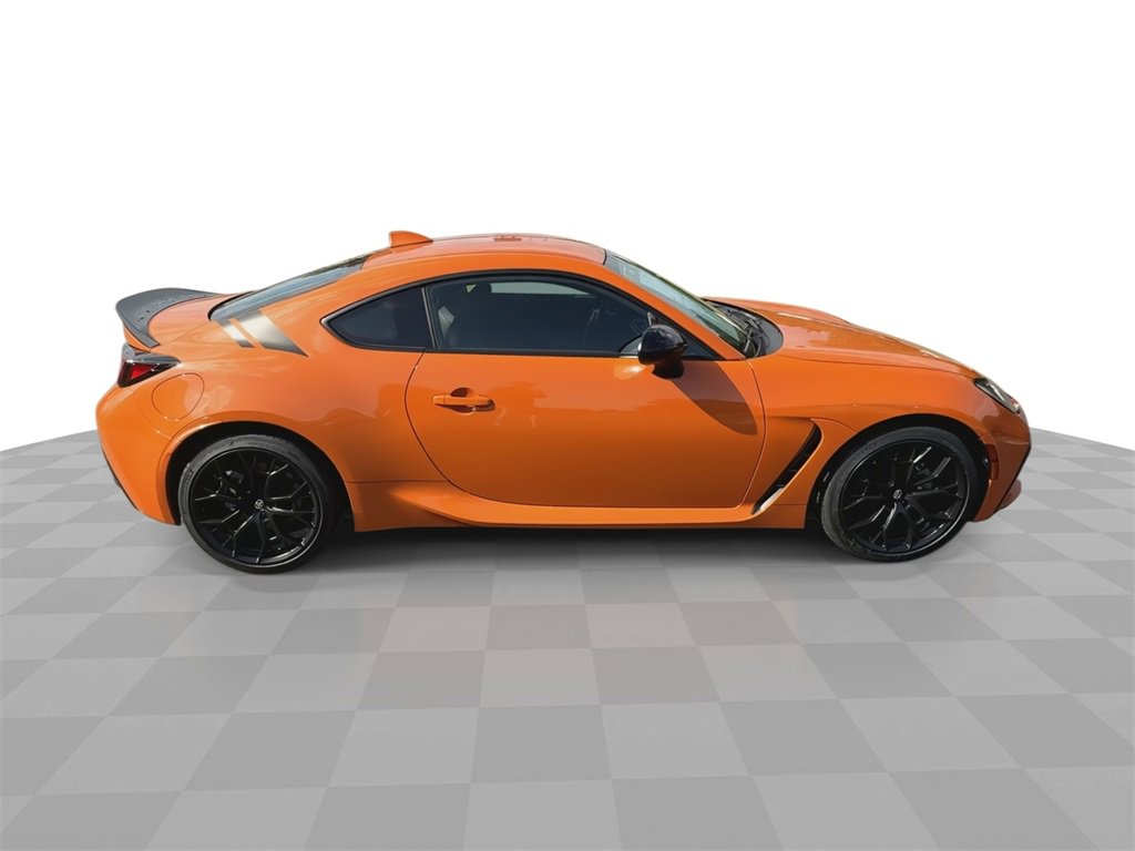 Used 2023 Toyota GR86 10th Anniversary SE image 9