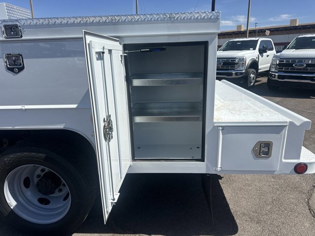 New 2025 Ford F550 XL 11Ft Scelzi Contractor Body image 17