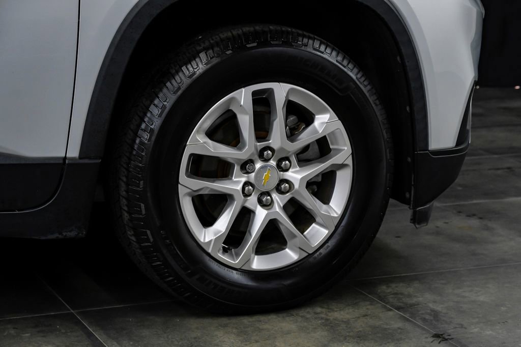 Used 2020 Chevrolet Traverse LS w/ LPO, Blackout Package image 61