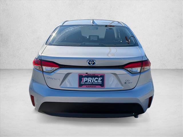 Used 2025 Toyota Corolla LE w/ LE Premium Package image 7