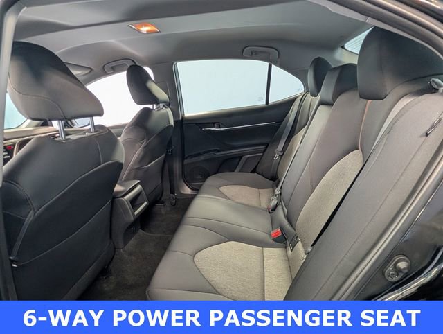 Used 2020 Toyota Camry LE image 7