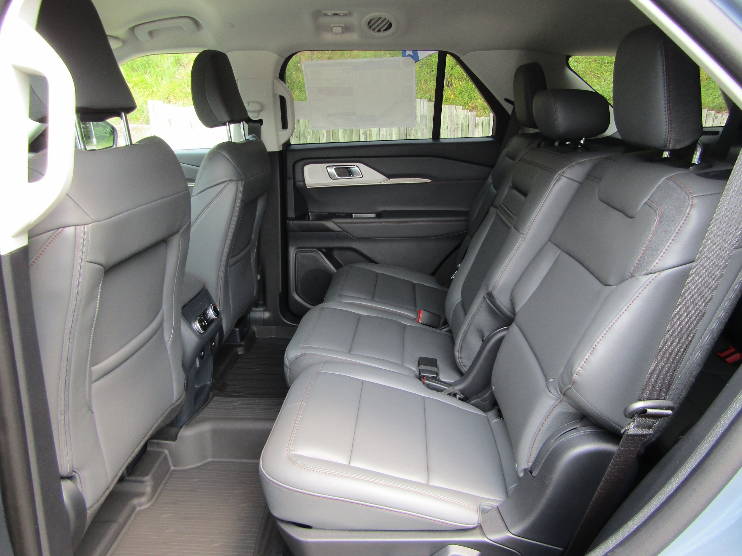 New 2026 Ford Explorer Active w/ Active Comfort Package AWD/4WD image 16