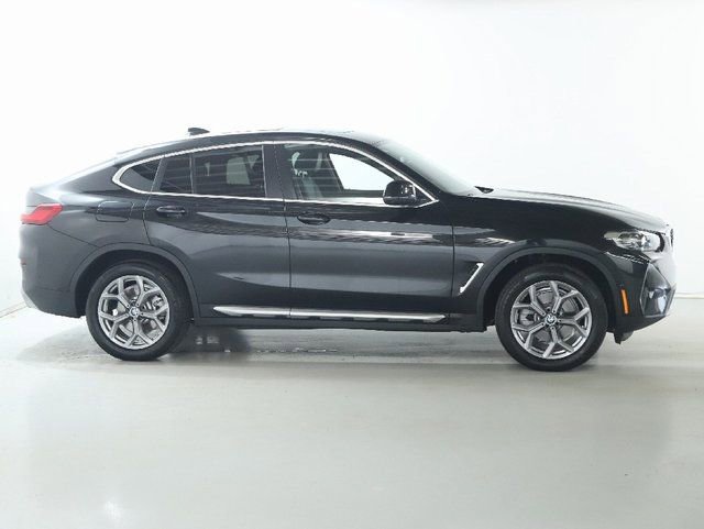 Used 2025 BMW X4 xDrive30i AWD/4WD image 13