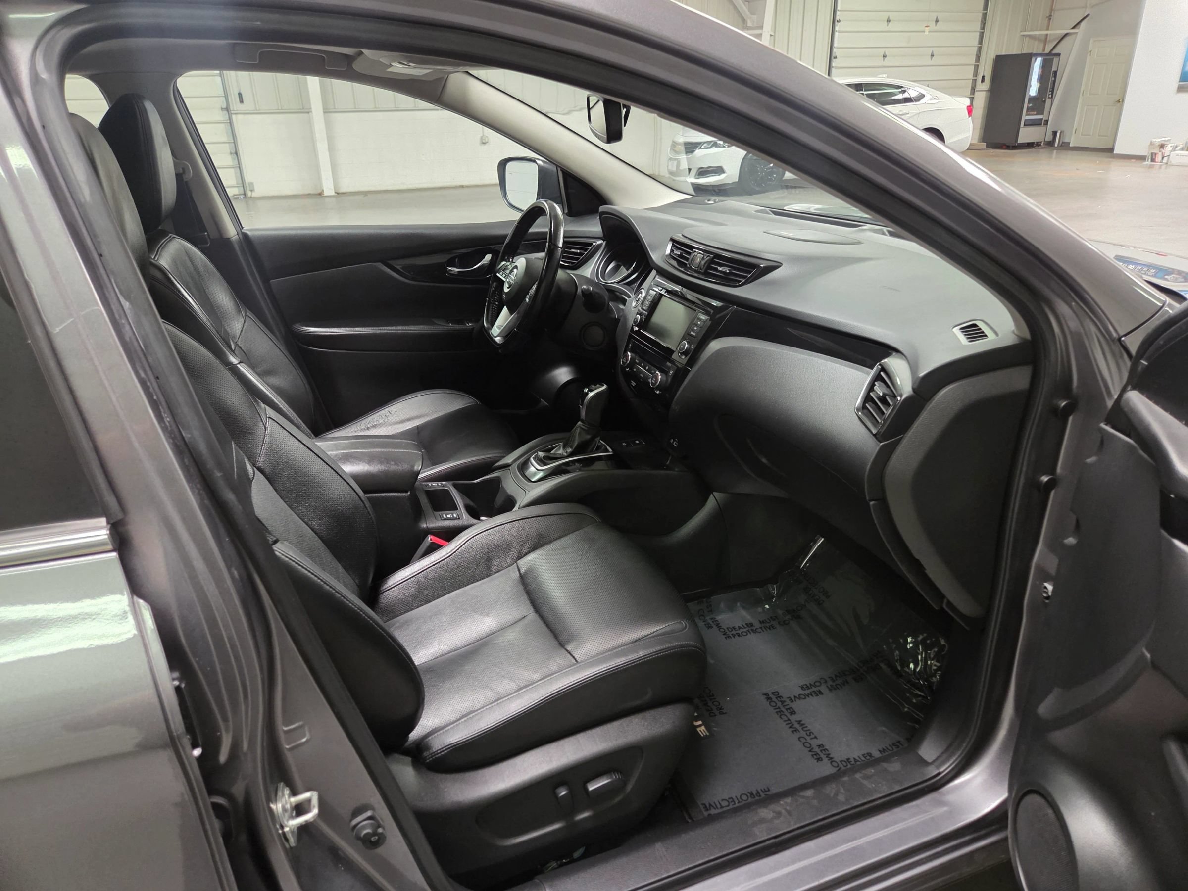 Used 2021 Nissan Rogue Sport SL w/ Premium Package AWD/4WD image 32