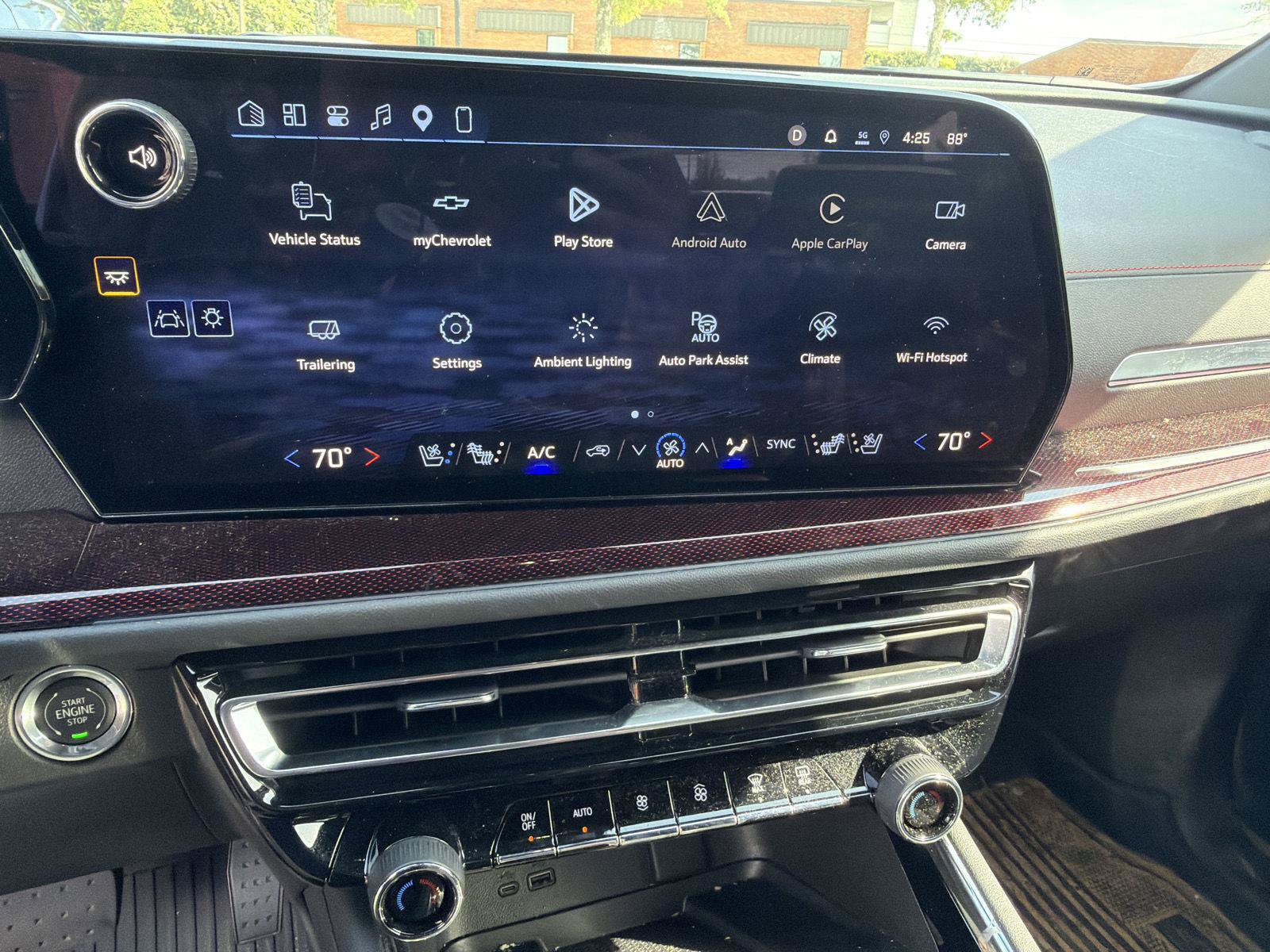 Used 2026 Chevrolet Traverse RS w/ LPO, Floor Liner Package FWD image 14
