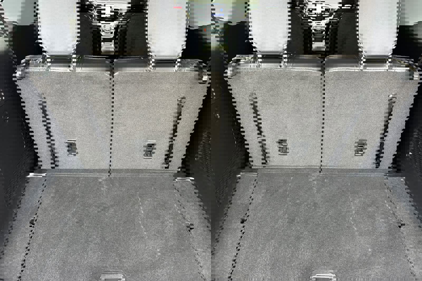 Used 2023 Ford Explorer XLT w/ Equipment Group 202A image 15