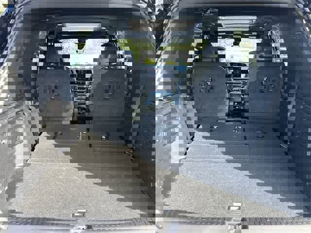 Used 2024 Chevrolet Traverse RS w/ LPO, Floor Liner Package image 31