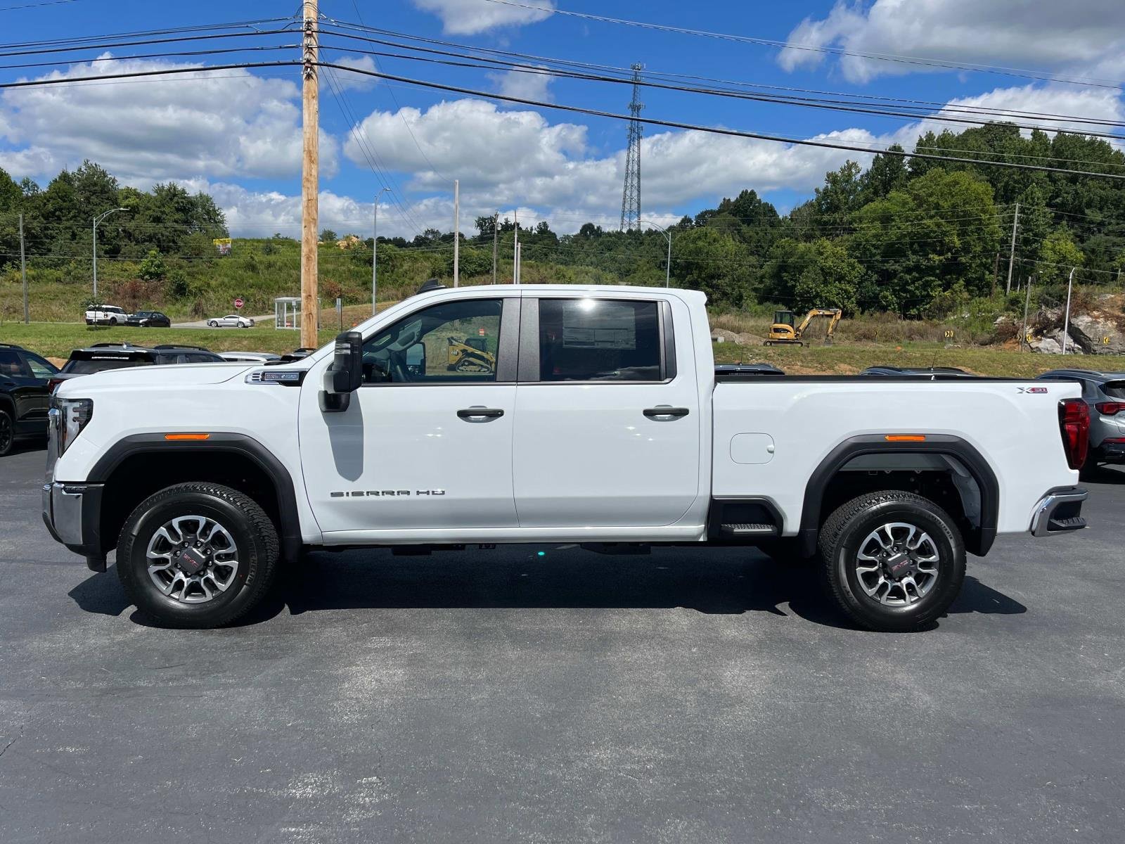 New 2026 GMC Sierra 3500 Pro w/ Convenience Package image 8