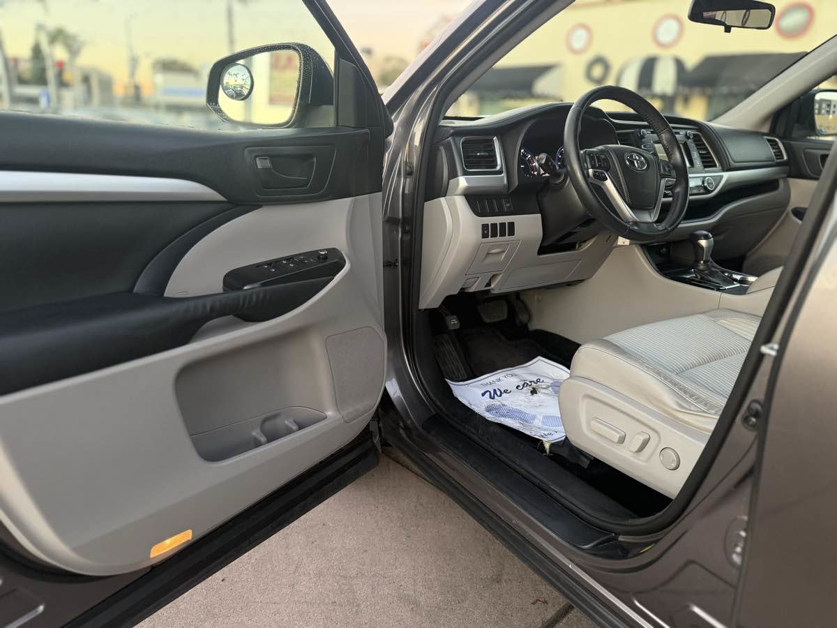 Used 2015 Toyota Highlander Plus image 26