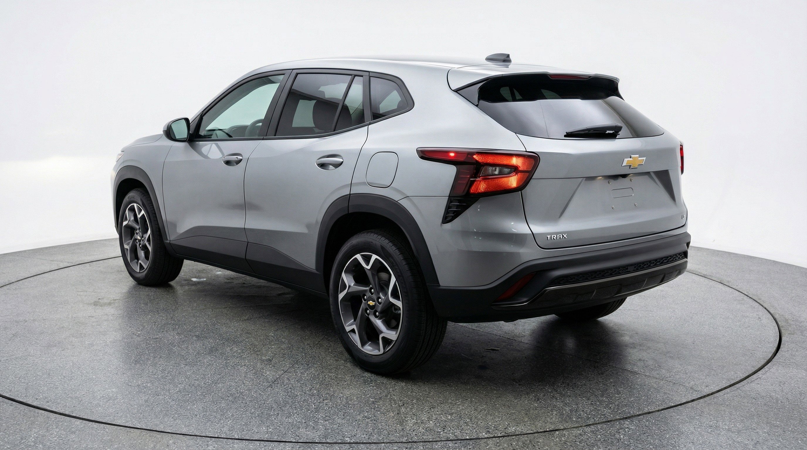 Used 2025 Chevrolet Trax LT FWD image 6