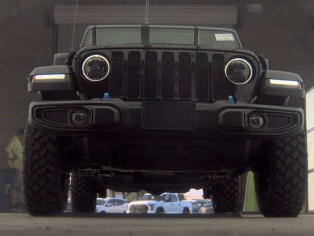 Used 2023 Jeep Wrangler Unlimited w/ Dual Top Group AWD/4WD image 4