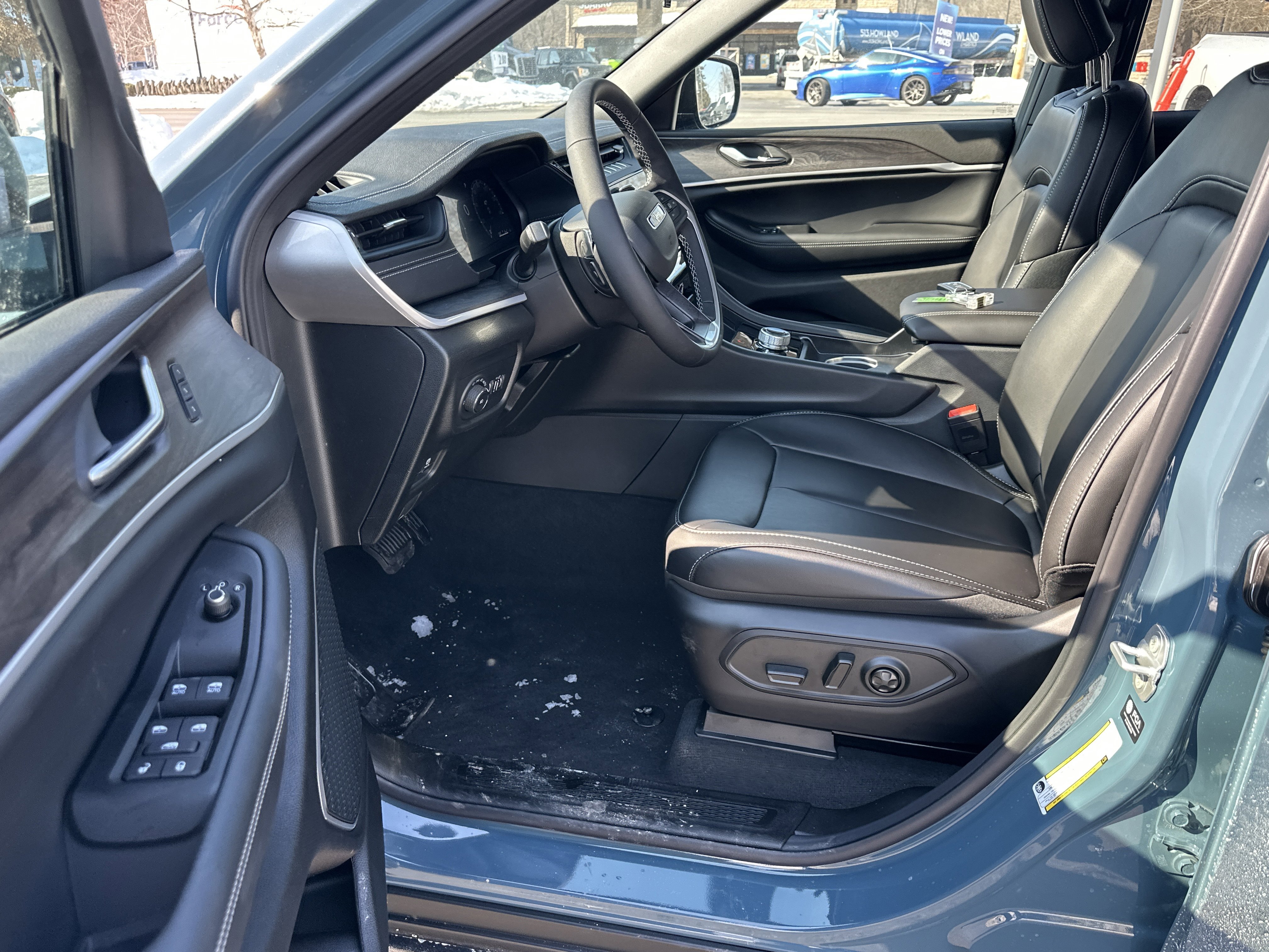 New 2026 Jeep Grand Cherokee L Limited w/ Limited Altitude Package image 26