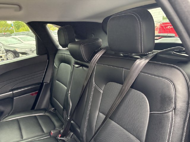 Used 2025 Ford Escape Platinum AWD/4WD image 21