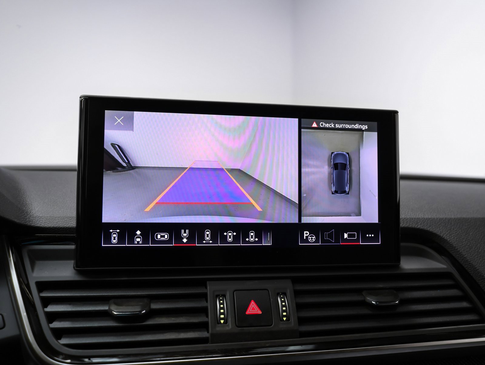 Used 2021 Audi SQ5 Prestige image 42