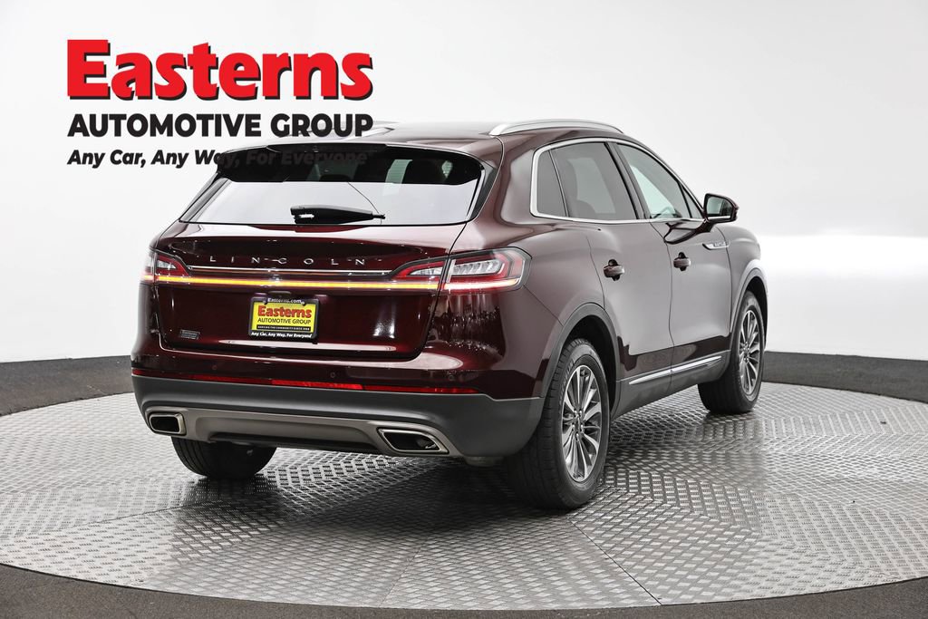 Used 2022 Lincoln Nautilus FWD w/ Premium Package image 5