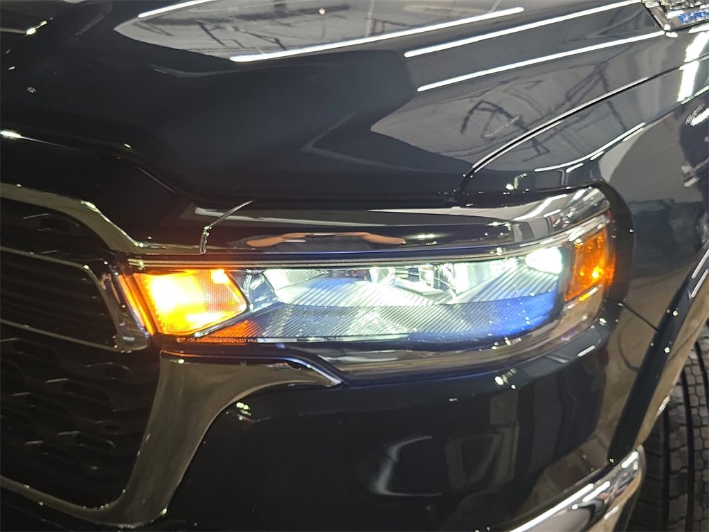 New 2026 RAM 1500 4x4 Crew Cab image 30