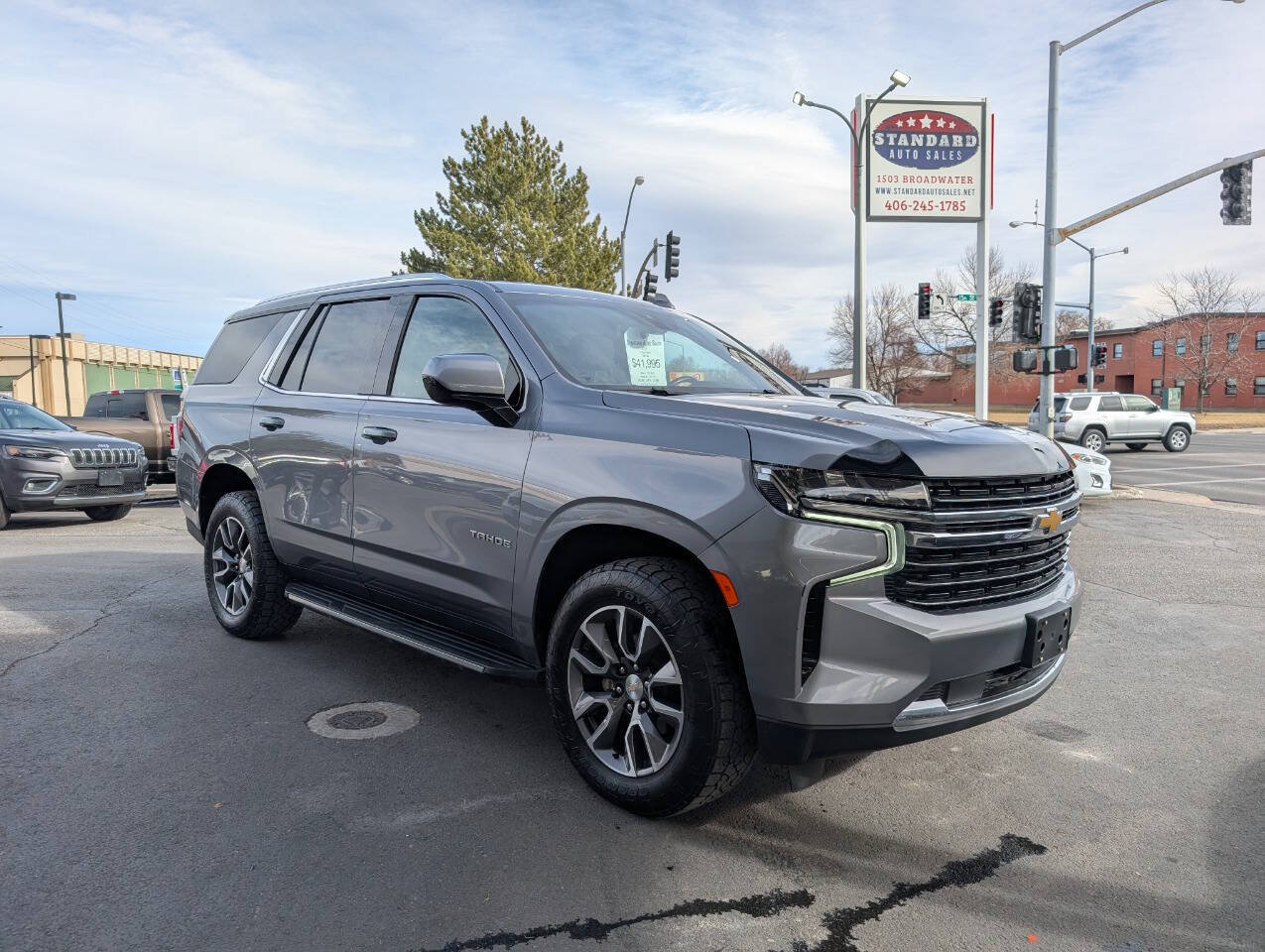 Used 2021 Chevrolet Tahoe LT w/ Rear Media and Nav Package AWD/4WD image 1