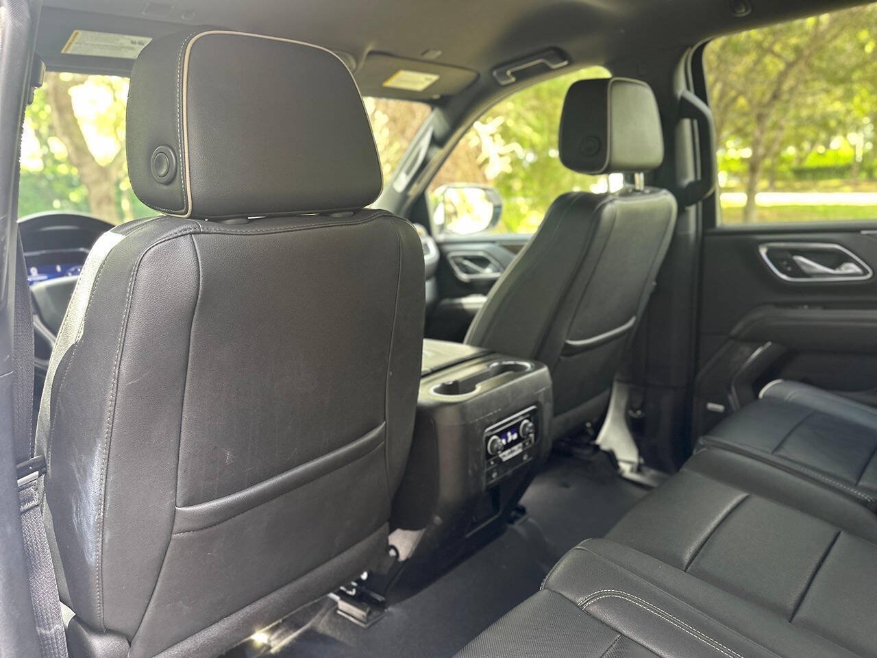 Used 2024 Chevrolet Suburban Premier AWD/4WD image 30