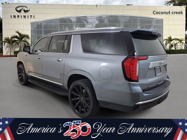 Used 2022 GMC Yukon XL SLT w/ SLT Premium Package AWD/4WD image 3
