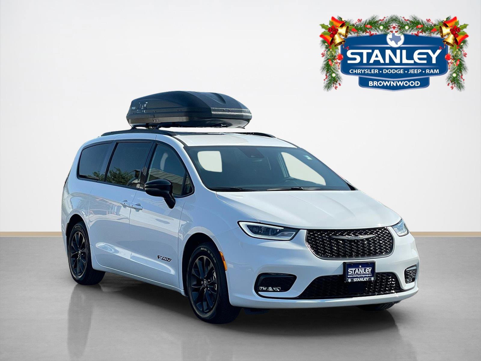New 2025 Chrysler Pacifica Select w/ Fav Edition Package image 1
