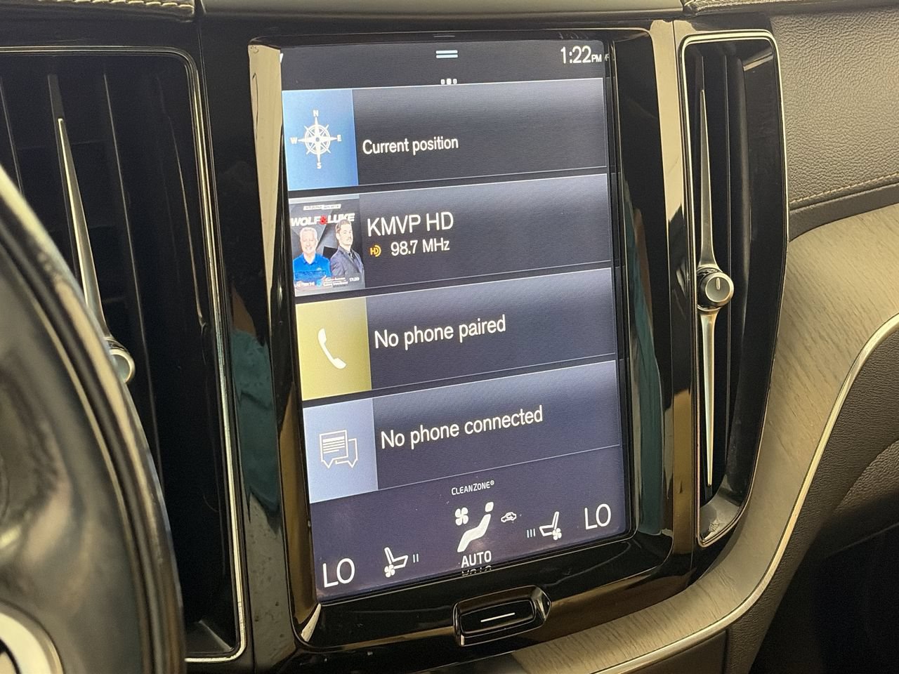 Used 2018 Volvo XC60 T6 Inscription w/ Luxury Seat Package AWD/4WD image 16