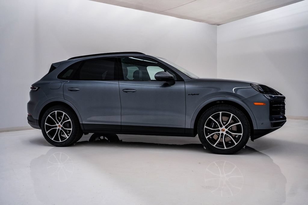 New 2026 Porsche Cayenne E-Hybrid AWD/4WD image 9
