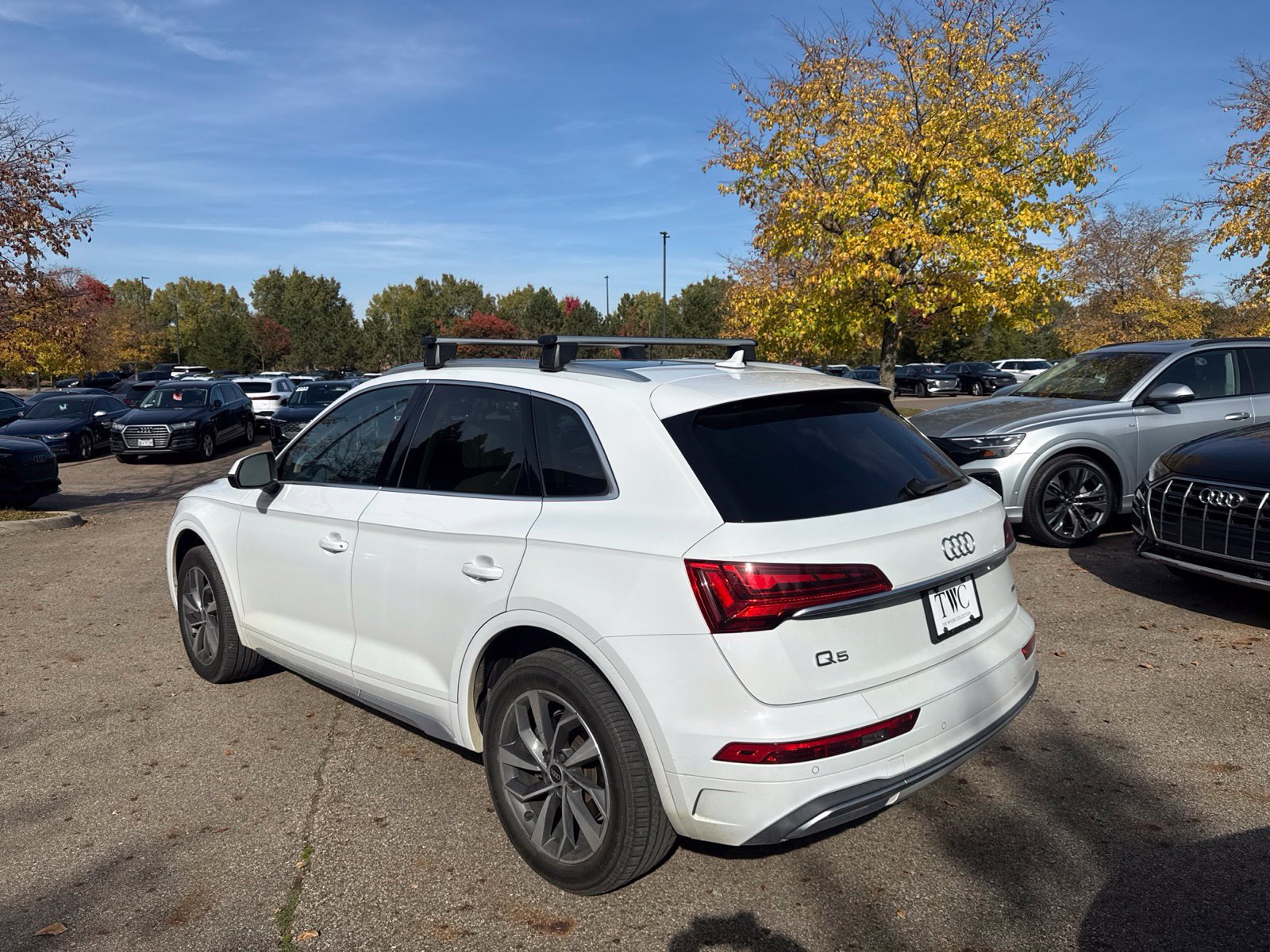 Used 2021 Audi Q5 Premium w/ Premium Plus Package AWD/4WD image 3