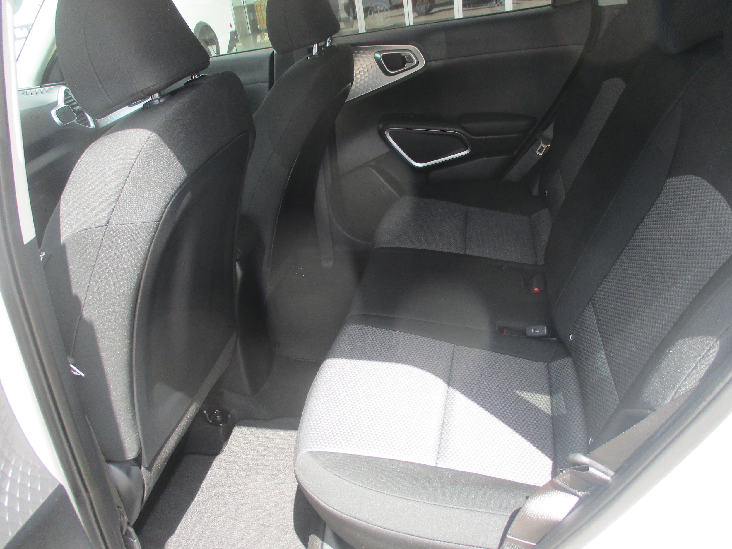 Used 2023 Kia Soul LX FWD image 8