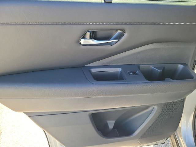 Certified 2023 Nissan Pathfinder SL w/ SL Premium Package image 17