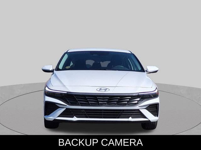Used 2026 Hyundai Elantra Hybrid FWD image 2