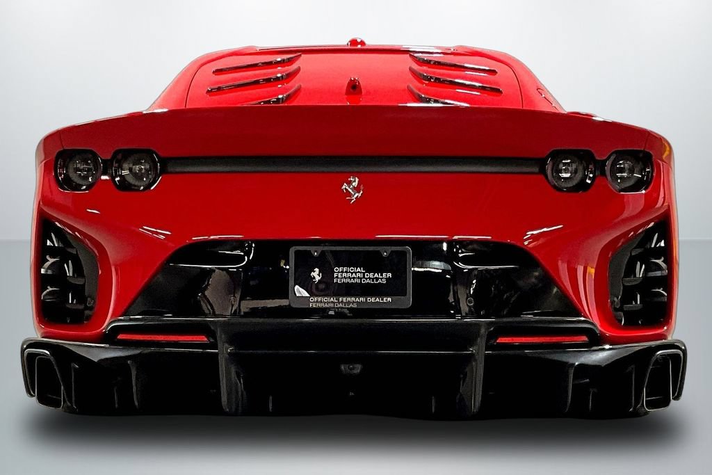Used 2022 Ferrari 812 Competizione RWD image 6