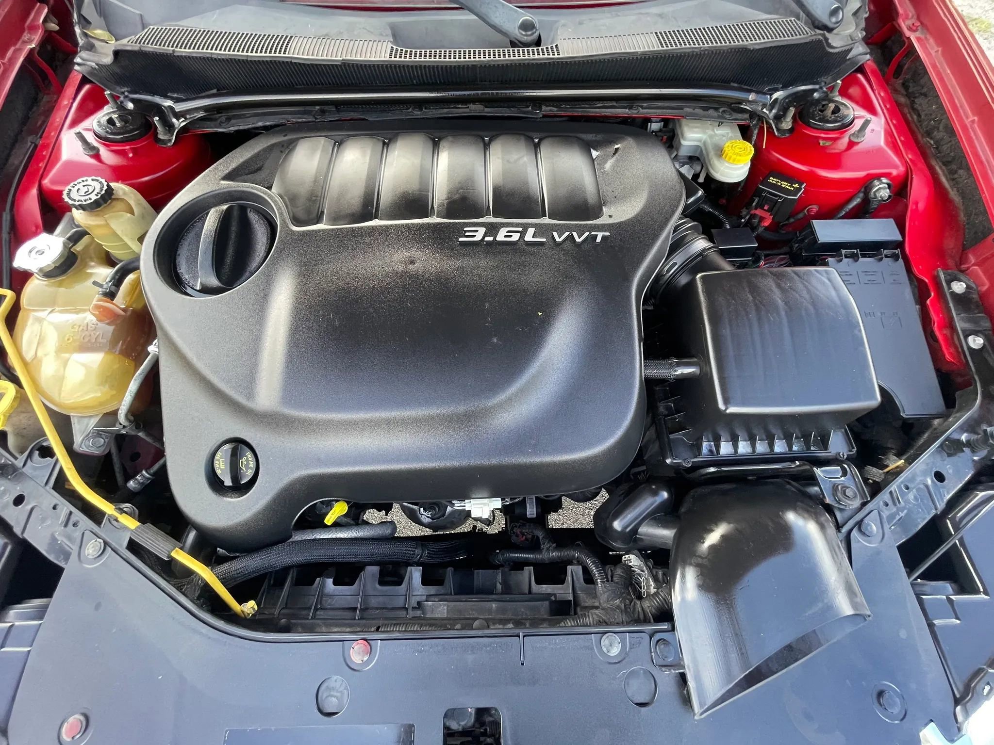 Used 2011 Dodge Avenger FWD image 32