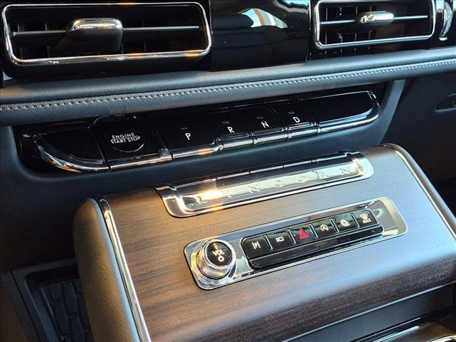 New 2026 Lincoln Aviator Reserve w/ Luxury Package RWD image 11